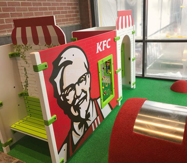 KFC肯德基餐厅儿童游戏角